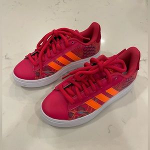 Magenta colored Adidas Sneakers BRAND NEW. Women’s size 7